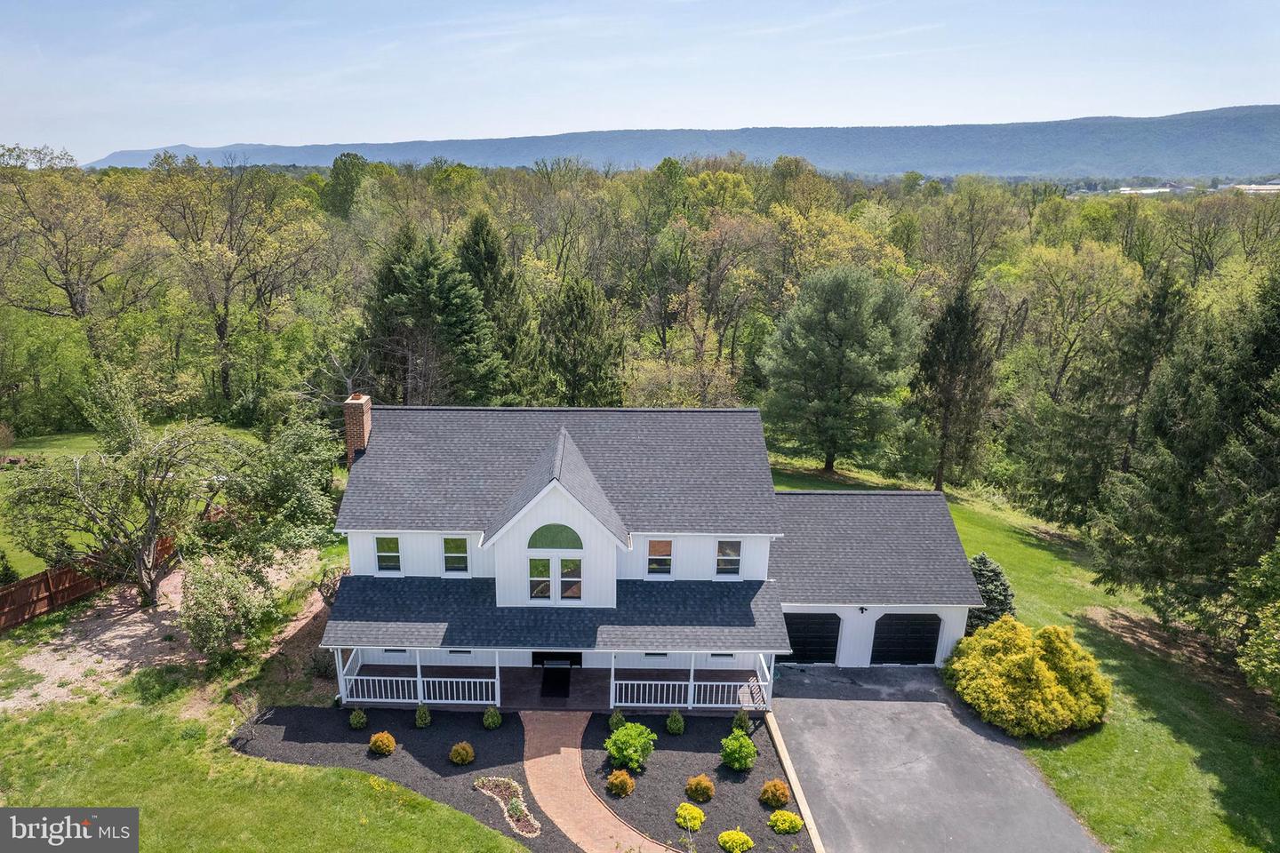 405 SPRING HOLLOW RD, WOODSTOCK, Virginia 22664, 4 Bedrooms Bedrooms, ,4 BathroomsBathrooms,Residential,For sale,405 SPRING HOLLOW RD,VASH2011300 MLS # VASH2011300