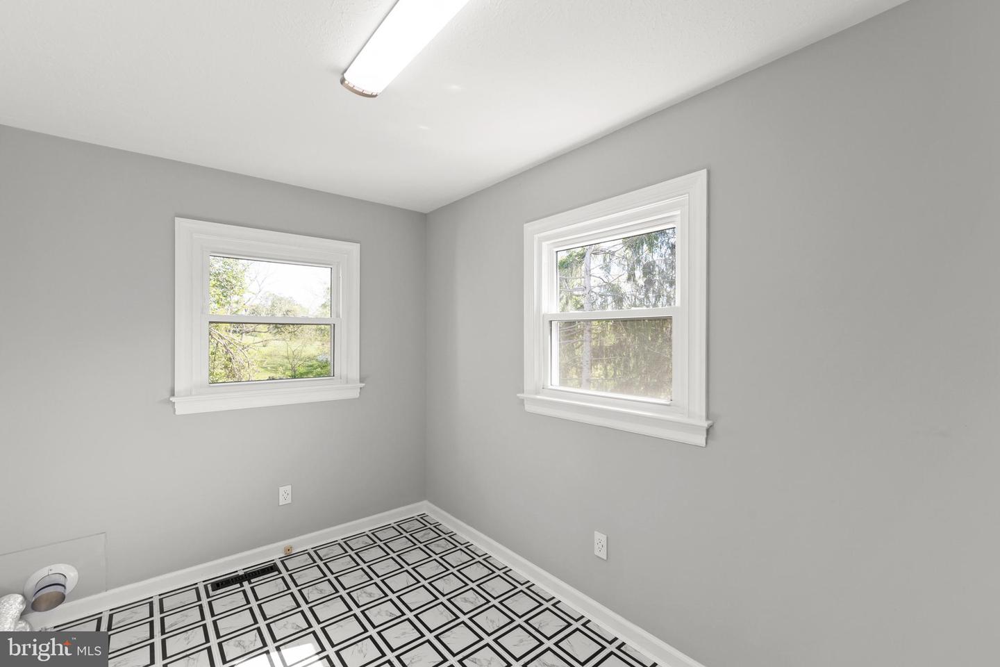 405 SPRING HOLLOW RD, WOODSTOCK, Virginia 22664, 4 Bedrooms Bedrooms, ,4 BathroomsBathrooms,Residential,For sale,405 SPRING HOLLOW RD,VASH2011300 MLS # VASH2011300