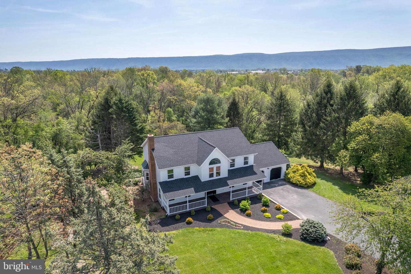 405 SPRING HOLLOW RD, WOODSTOCK, Virginia 22664, 4 Bedrooms Bedrooms, ,4 BathroomsBathrooms,Residential,For sale,405 SPRING HOLLOW RD,VASH2011300 MLS # VASH2011300