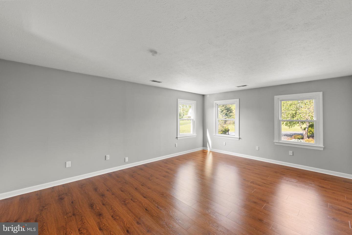 405 SPRING HOLLOW RD, WOODSTOCK, Virginia 22664, 4 Bedrooms Bedrooms, ,4 BathroomsBathrooms,Residential,For sale,405 SPRING HOLLOW RD,VASH2011300 MLS # VASH2011300