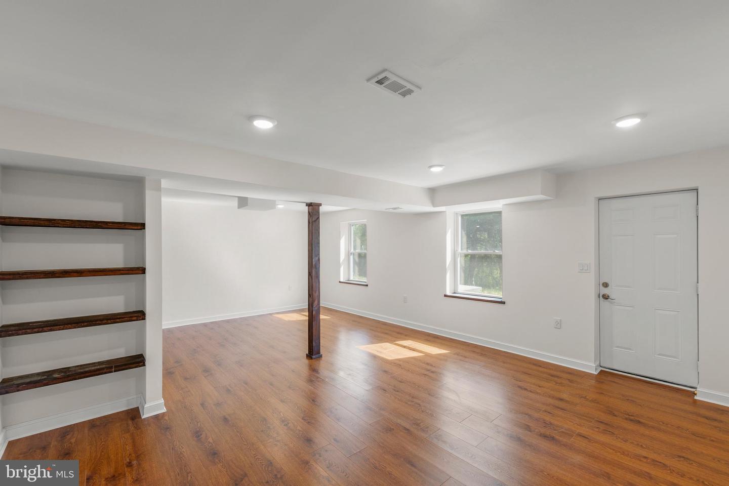 405 SPRING HOLLOW RD, WOODSTOCK, Virginia 22664, 4 Bedrooms Bedrooms, ,4 BathroomsBathrooms,Residential,For sale,405 SPRING HOLLOW RD,VASH2011300 MLS # VASH2011300