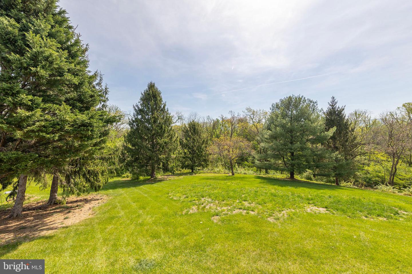 405 SPRING HOLLOW RD, WOODSTOCK, Virginia 22664, 4 Bedrooms Bedrooms, ,4 BathroomsBathrooms,Residential,For sale,405 SPRING HOLLOW RD,VASH2011300 MLS # VASH2011300