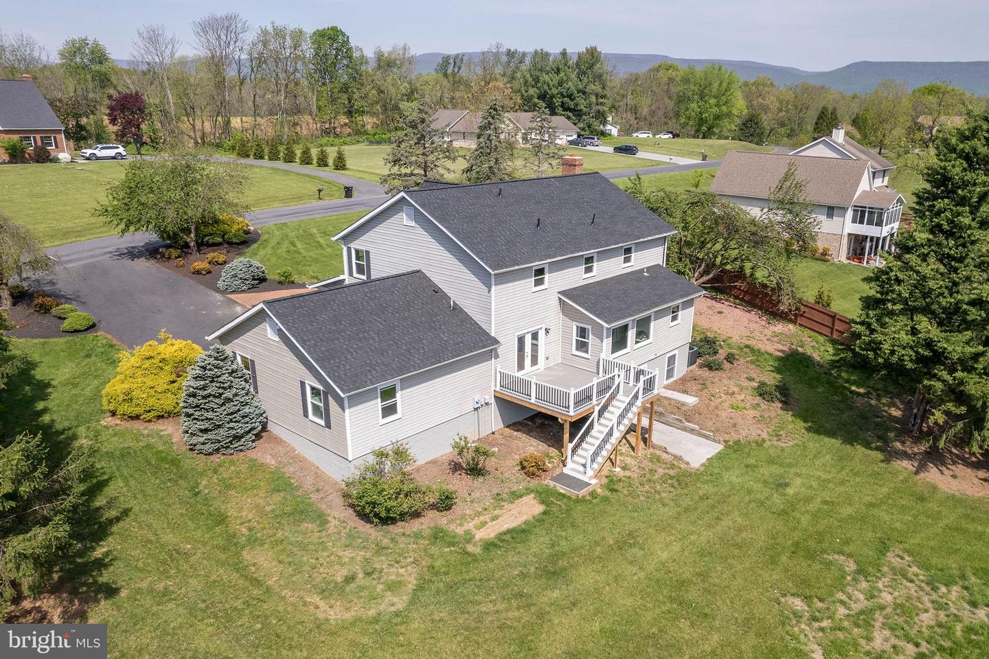 405 SPRING HOLLOW RD, WOODSTOCK, Virginia 22664, 4 Bedrooms Bedrooms, ,4 BathroomsBathrooms,Residential,For sale,405 SPRING HOLLOW RD,VASH2011300 MLS # VASH2011300