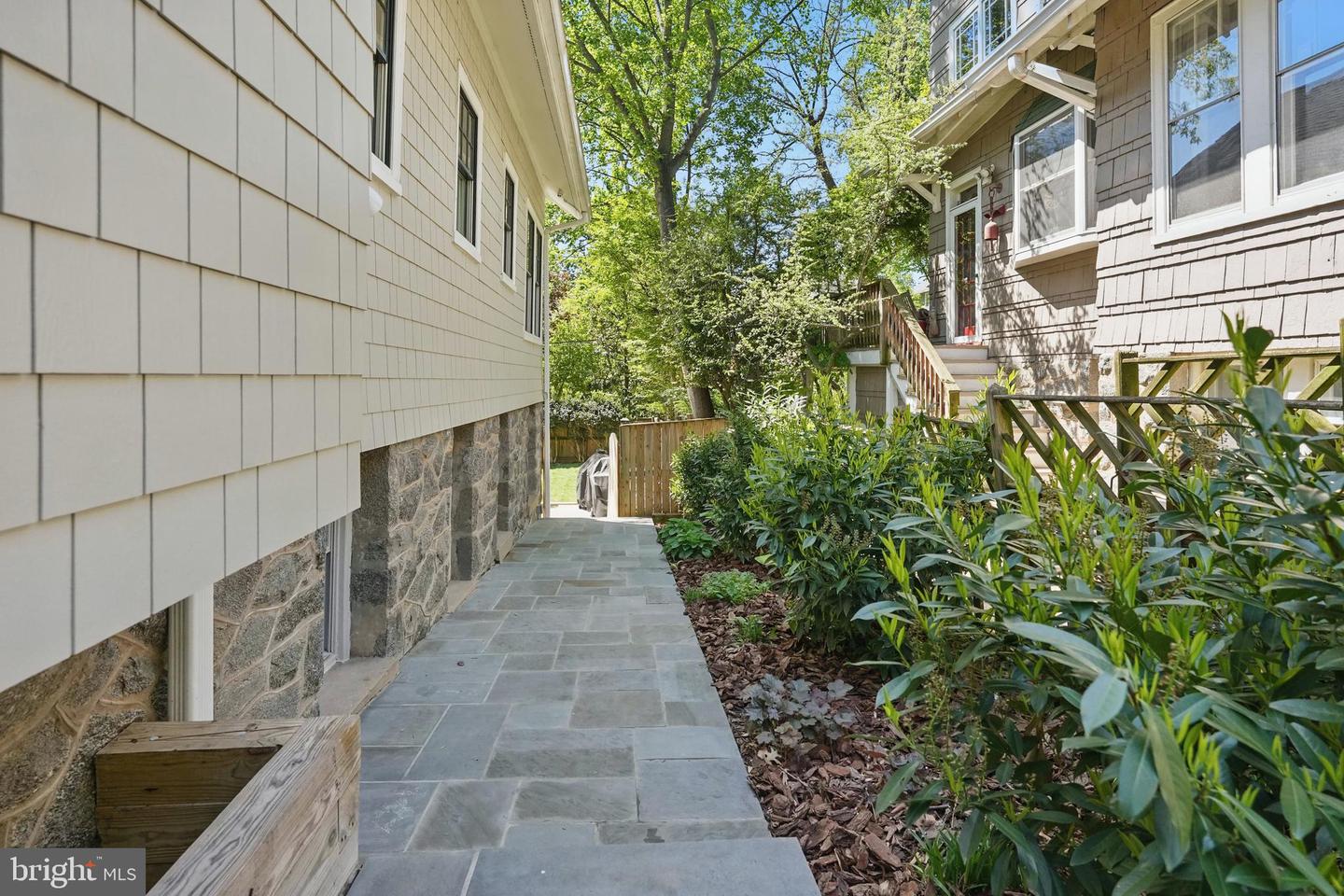 3212 OLIVER ST NW, WASHINGTON, District Of Columbia 20015, 6 Bedrooms Bedrooms, ,5 BathroomsBathrooms,Residential,For sale,3212 OLIVER ST NW,DCDC2198108 MLS # DCDC2198108