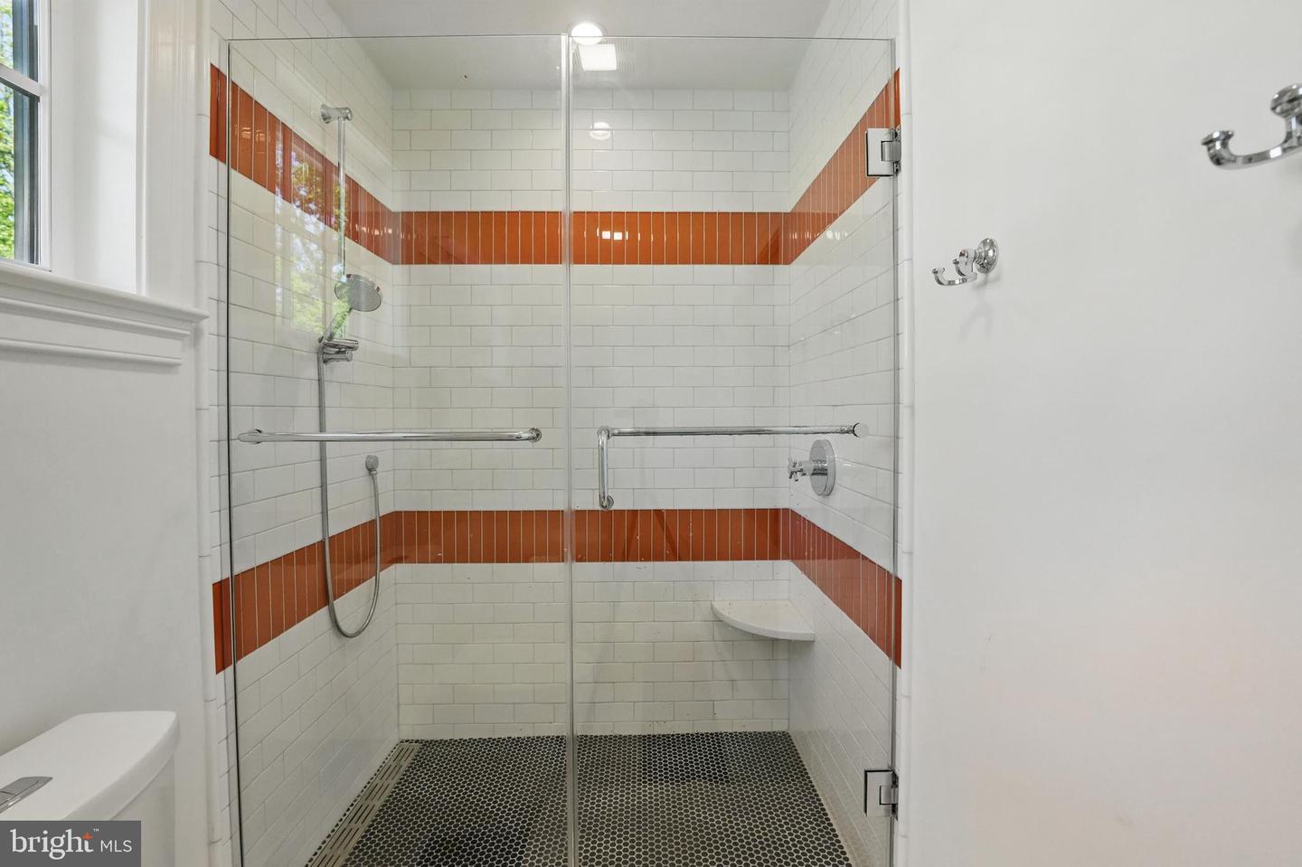 3212 OLIVER ST NW, WASHINGTON, District Of Columbia 20015, 6 Bedrooms Bedrooms, ,5 BathroomsBathrooms,Residential,For sale,3212 OLIVER ST NW,DCDC2198108 MLS # DCDC2198108