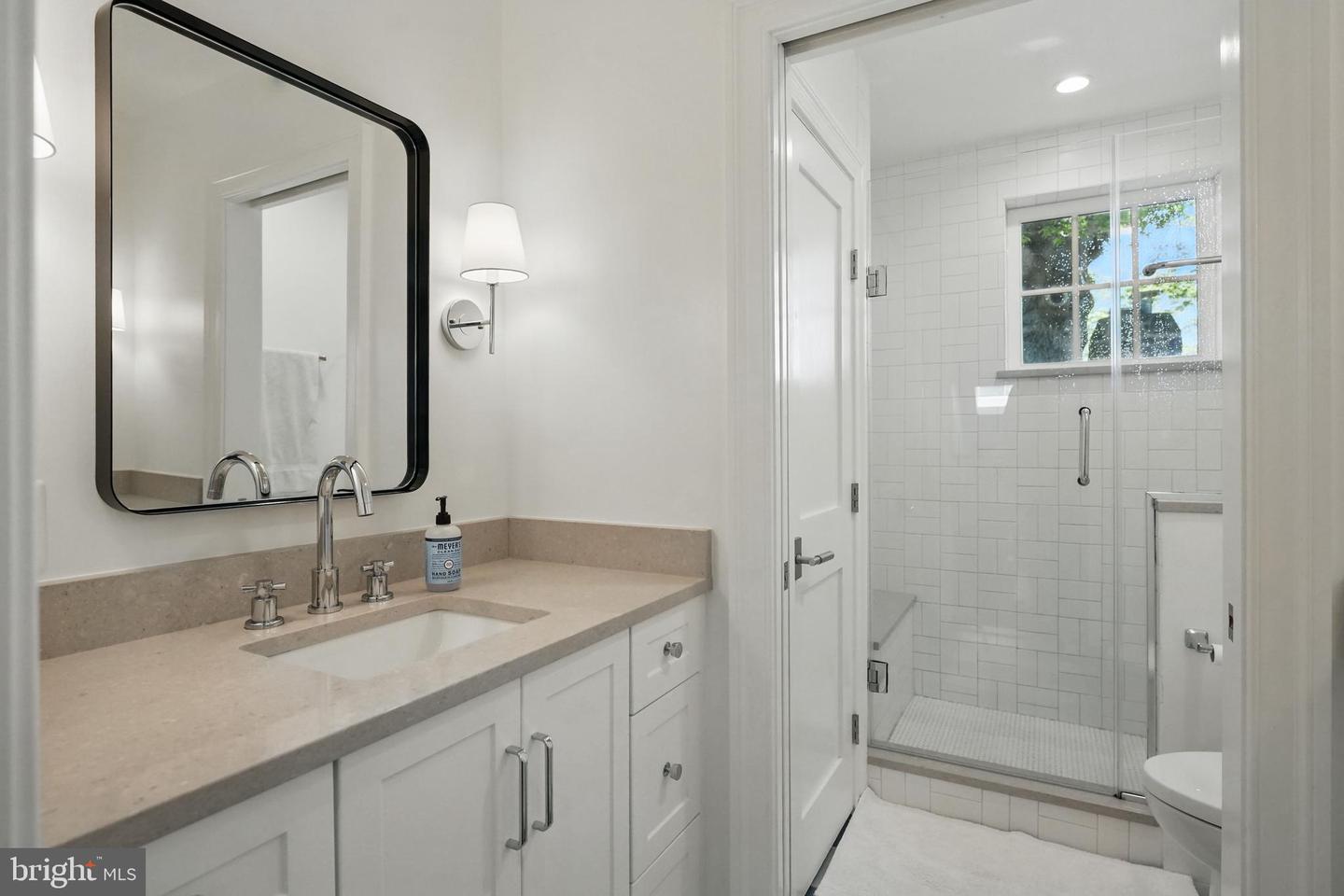 3212 OLIVER ST NW, WASHINGTON, District Of Columbia 20015, 6 Bedrooms Bedrooms, ,5 BathroomsBathrooms,Residential,For sale,3212 OLIVER ST NW,DCDC2198108 MLS # DCDC2198108