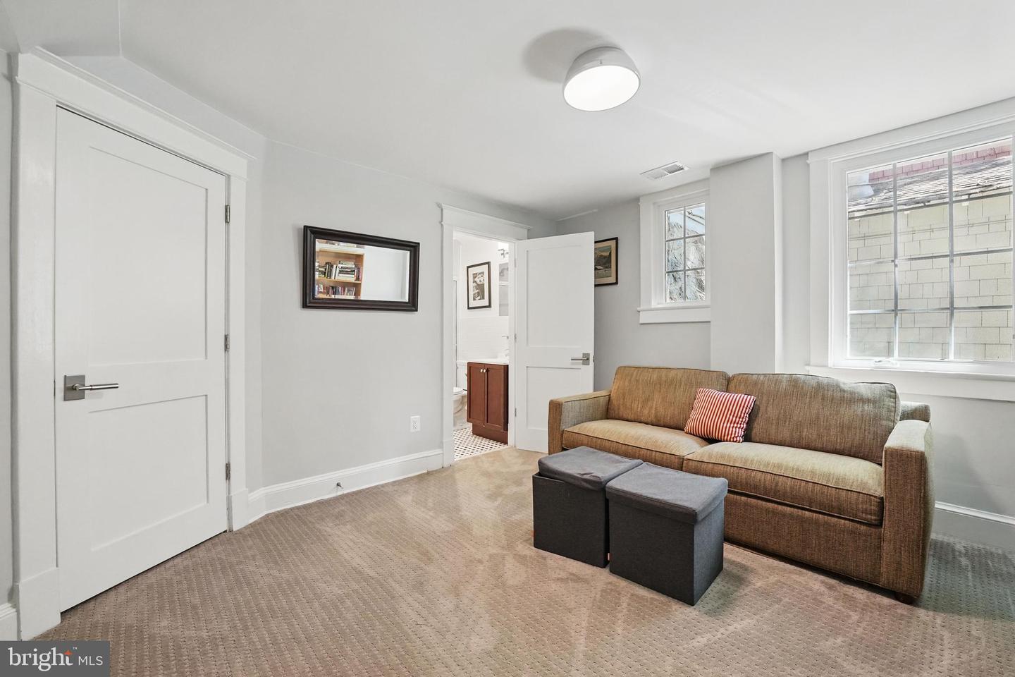 3212 OLIVER ST NW, WASHINGTON, District Of Columbia 20015, 6 Bedrooms Bedrooms, ,5 BathroomsBathrooms,Residential,For sale,3212 OLIVER ST NW,DCDC2198108 MLS # DCDC2198108