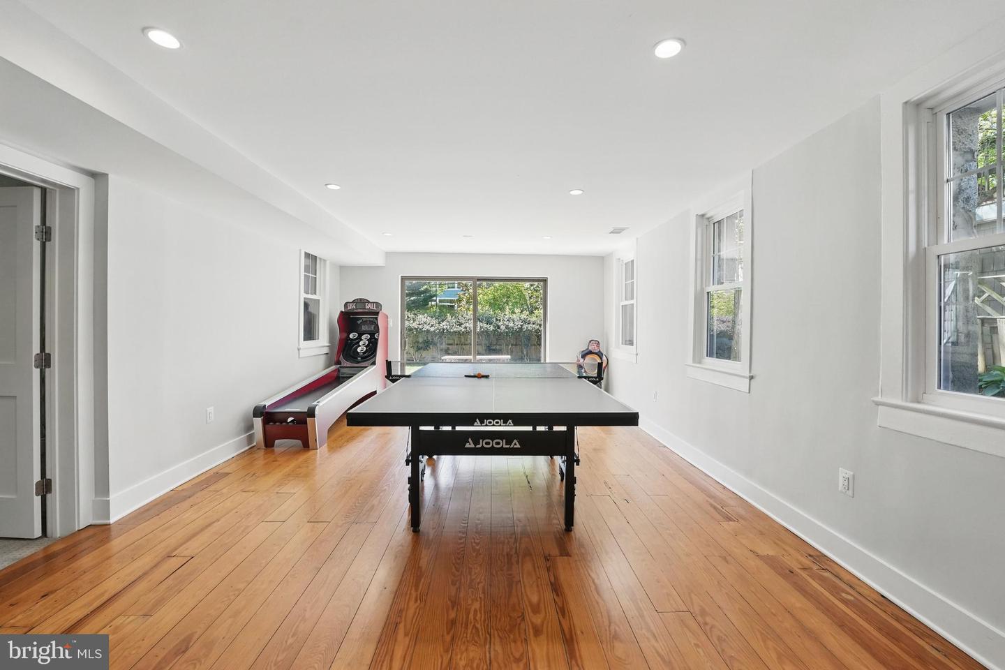 3212 OLIVER ST NW, WASHINGTON, District Of Columbia 20015, 6 Bedrooms Bedrooms, ,5 BathroomsBathrooms,Residential,For sale,3212 OLIVER ST NW,DCDC2198108 MLS # DCDC2198108