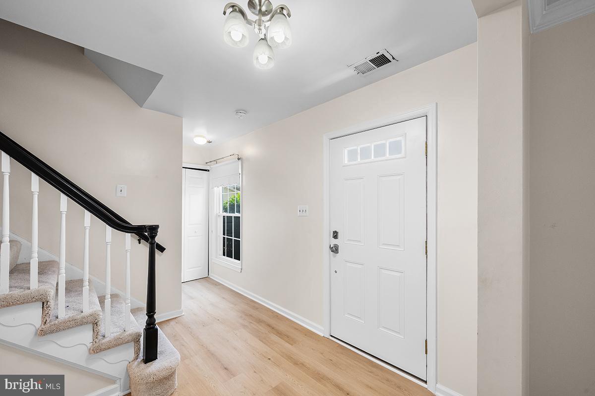 14523 WILLIAM CARR LN, CENTREVILLE, Virginia 20120, 4 Bedrooms Bedrooms, ,2 BathroomsBathrooms,Residential,For sale,14523 WILLIAM CARR LN,VAFX2237618 MLS # VAFX2237618