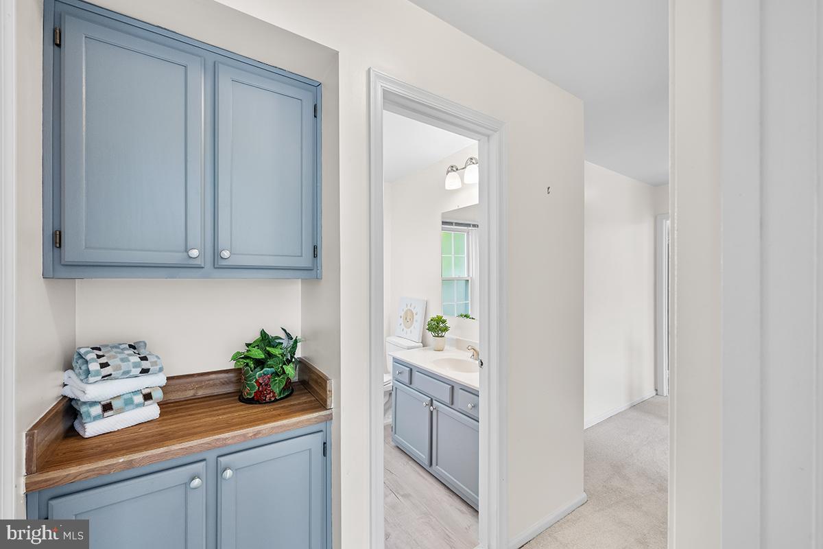 14523 WILLIAM CARR LN, CENTREVILLE, Virginia 20120, 4 Bedrooms Bedrooms, ,2 BathroomsBathrooms,Residential,For sale,14523 WILLIAM CARR LN,VAFX2237618 MLS # VAFX2237618