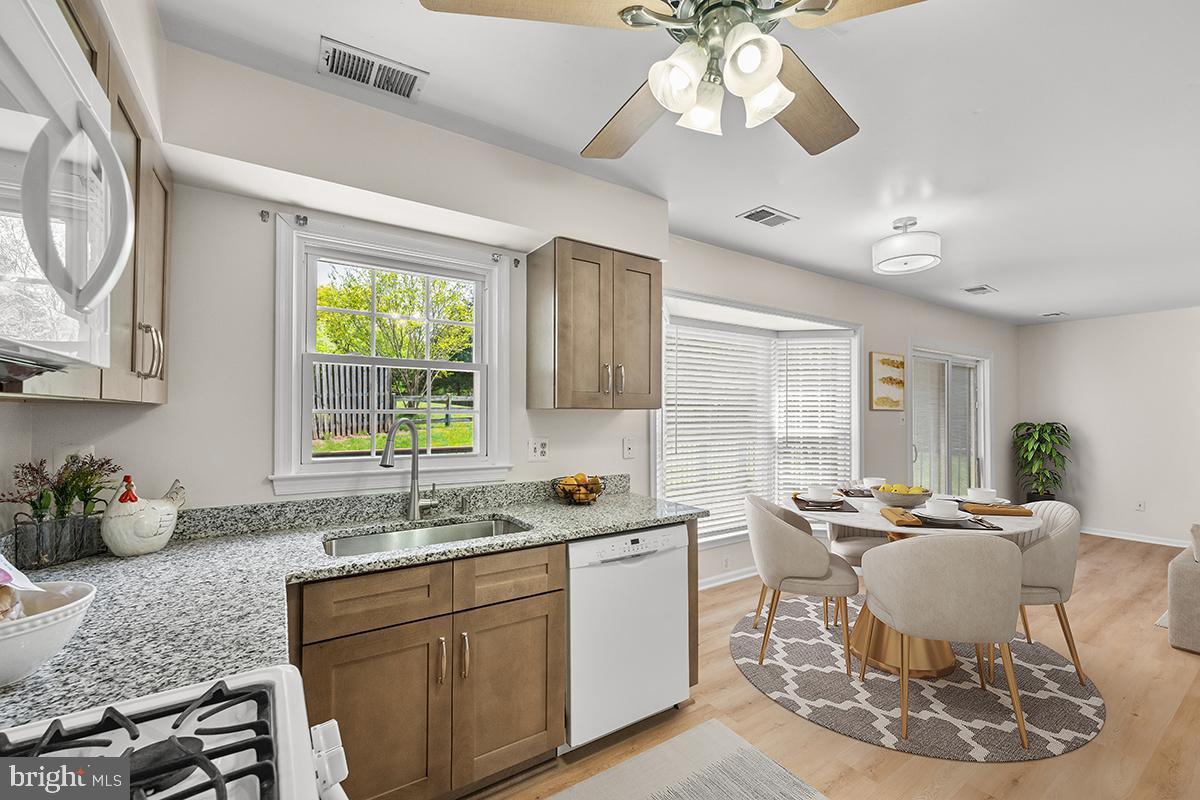 14523 WILLIAM CARR LN, CENTREVILLE, Virginia 20120, 4 Bedrooms Bedrooms, ,2 BathroomsBathrooms,Residential,For sale,14523 WILLIAM CARR LN,VAFX2237618 MLS # VAFX2237618