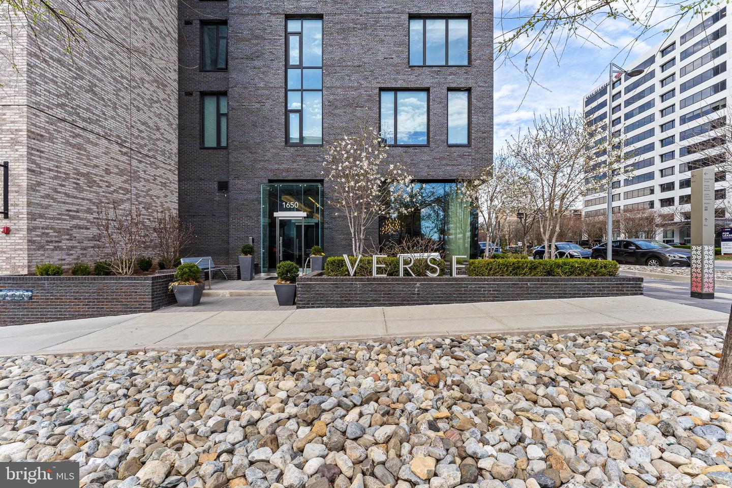 1650 SILVER HILL DR #1706, MCLEAN, Virginia 22102, 2 Bedrooms Bedrooms, ,2 BathroomsBathrooms,Residential,For sale,1650 SILVER HILL DR #1706,VAFX2237672 MLS # VAFX2237672