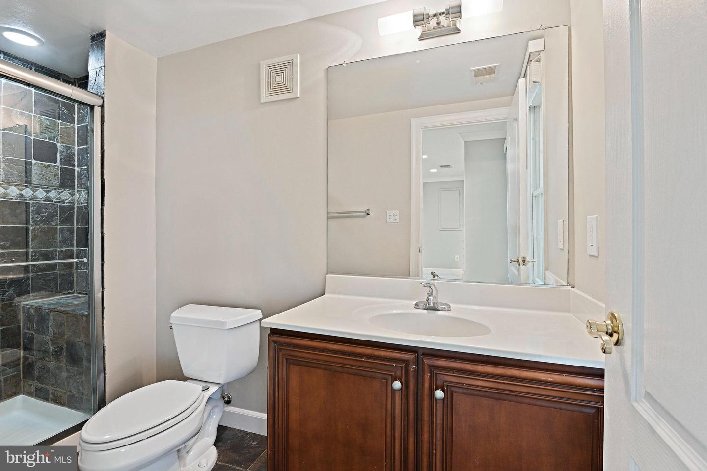 7752 LEGERE CT, MCLEAN, Virginia 22102, 4 Bedrooms Bedrooms, ,4 BathroomsBathrooms,Residential,For sale,7752 LEGERE CT,VAFX2237814 MLS # VAFX2237814