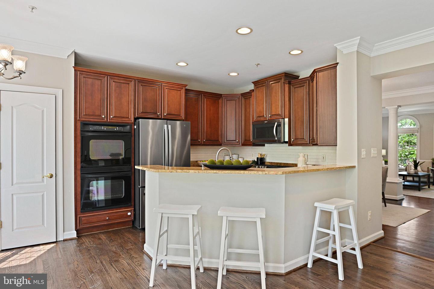 7752 LEGERE CT, MCLEAN, Virginia 22102, 4 Bedrooms Bedrooms, ,4 BathroomsBathrooms,Residential,For sale,7752 LEGERE CT,VAFX2237814 MLS # VAFX2237814