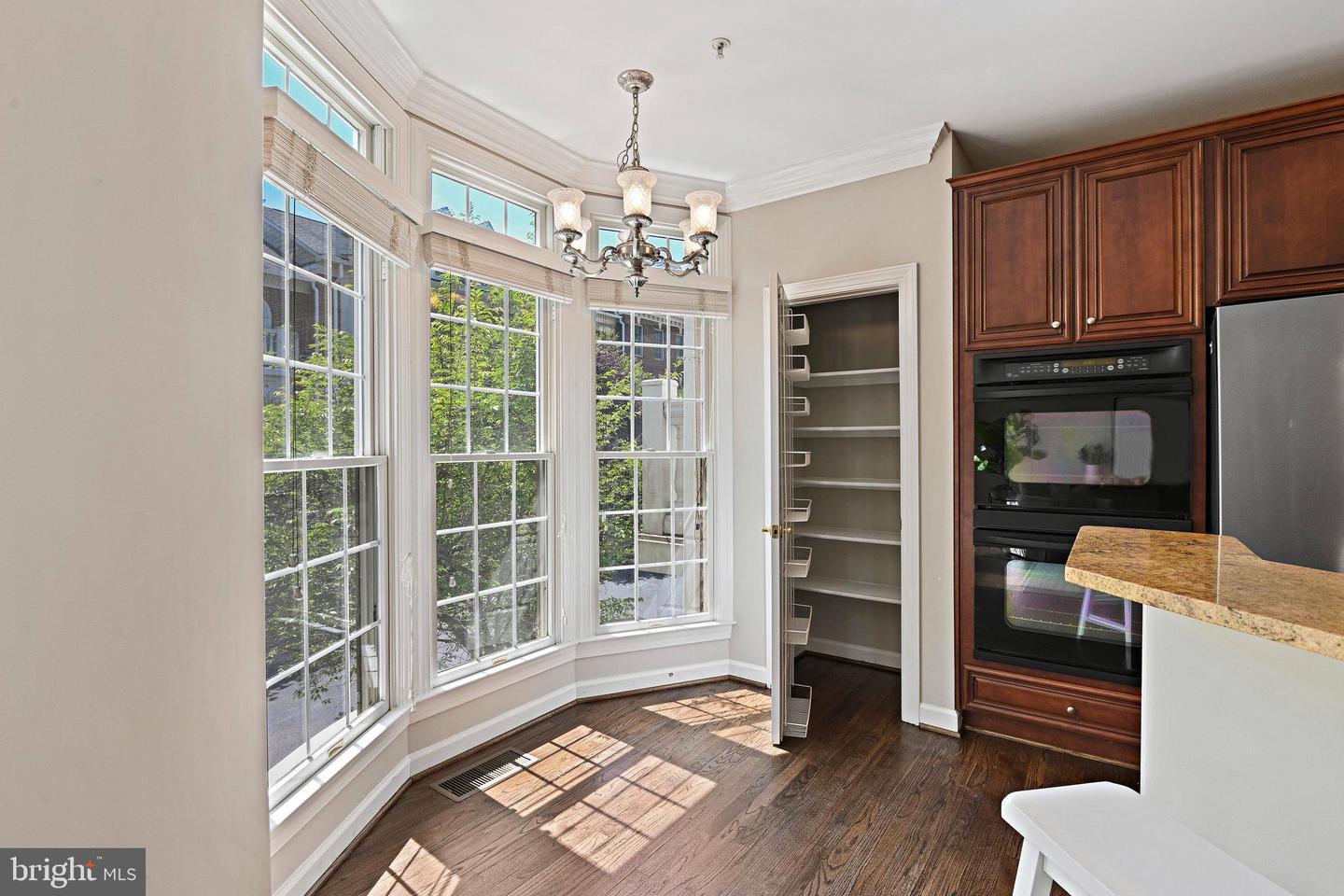 7752 LEGERE CT, MCLEAN, Virginia 22102, 4 Bedrooms Bedrooms, ,4 BathroomsBathrooms,Residential,For sale,7752 LEGERE CT,VAFX2237814 MLS # VAFX2237814