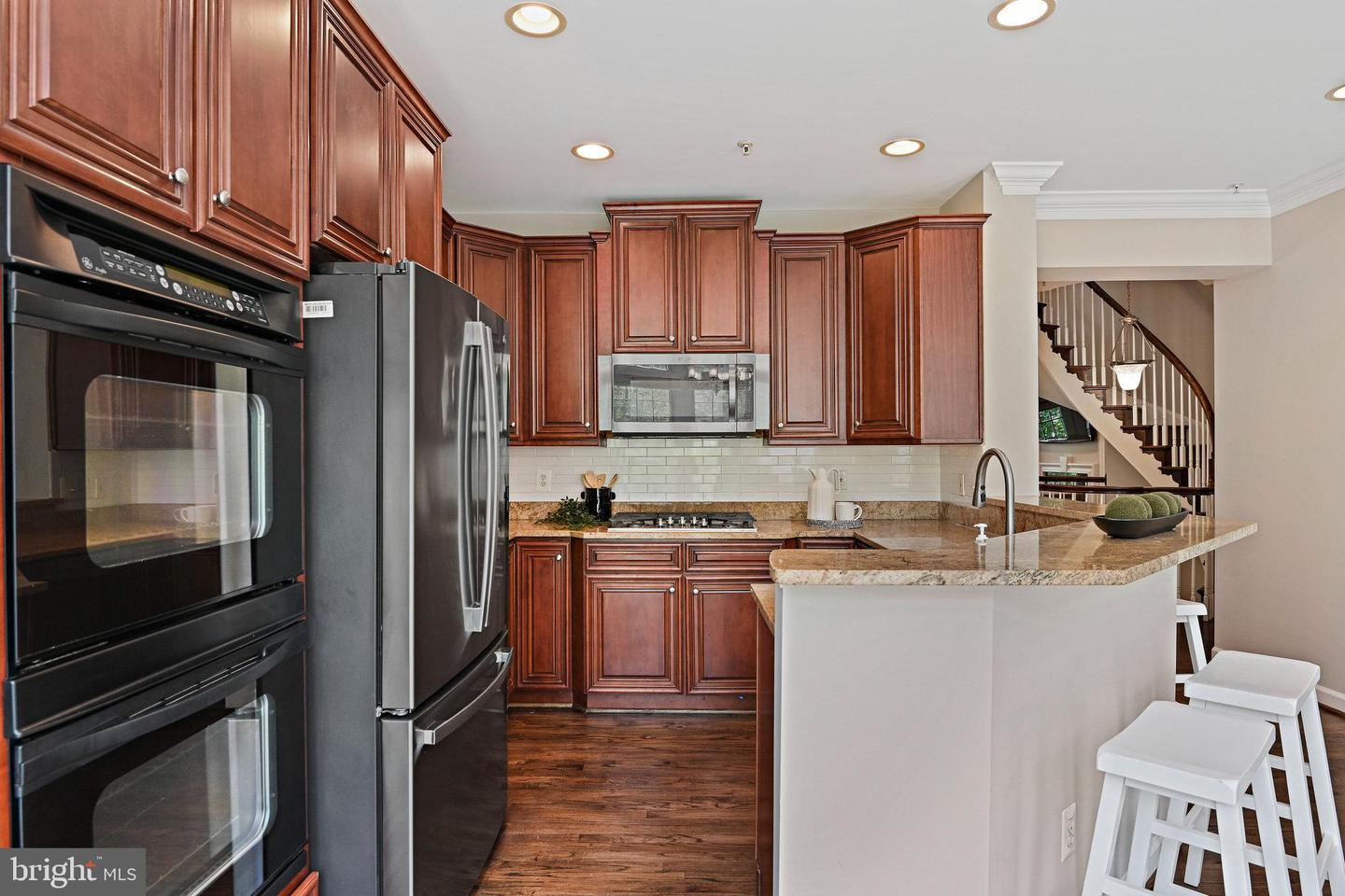 7752 LEGERE CT, MCLEAN, Virginia 22102, 4 Bedrooms Bedrooms, ,4 BathroomsBathrooms,Residential,For sale,7752 LEGERE CT,VAFX2237814 MLS # VAFX2237814