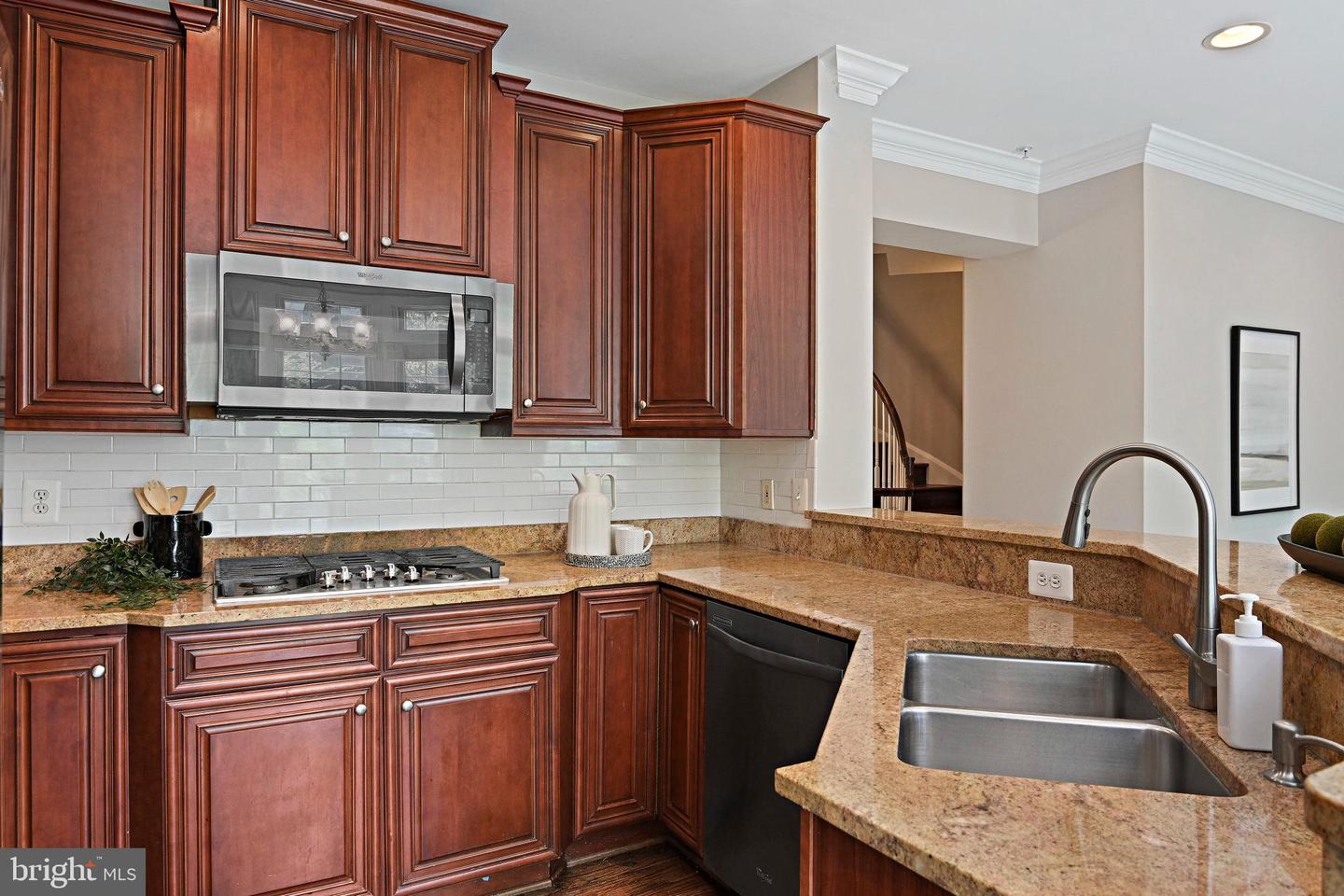 7752 LEGERE CT, MCLEAN, Virginia 22102, 4 Bedrooms Bedrooms, ,4 BathroomsBathrooms,Residential,For sale,7752 LEGERE CT,VAFX2237814 MLS # VAFX2237814