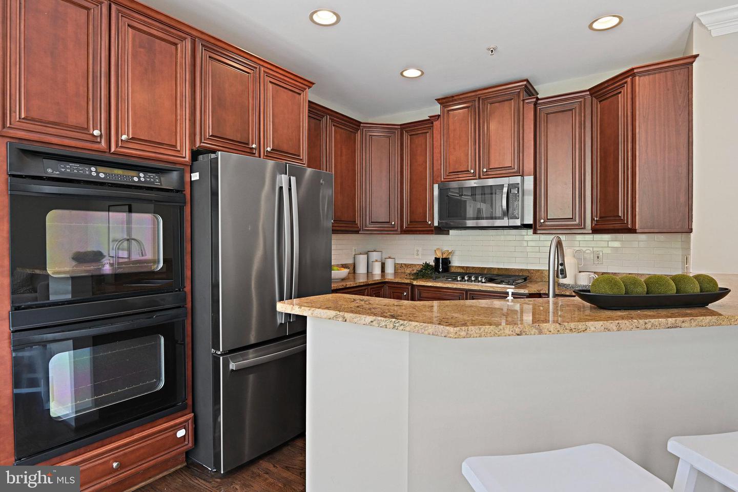 7752 LEGERE CT, MCLEAN, Virginia 22102, 4 Bedrooms Bedrooms, ,4 BathroomsBathrooms,Residential,For sale,7752 LEGERE CT,VAFX2237814 MLS # VAFX2237814