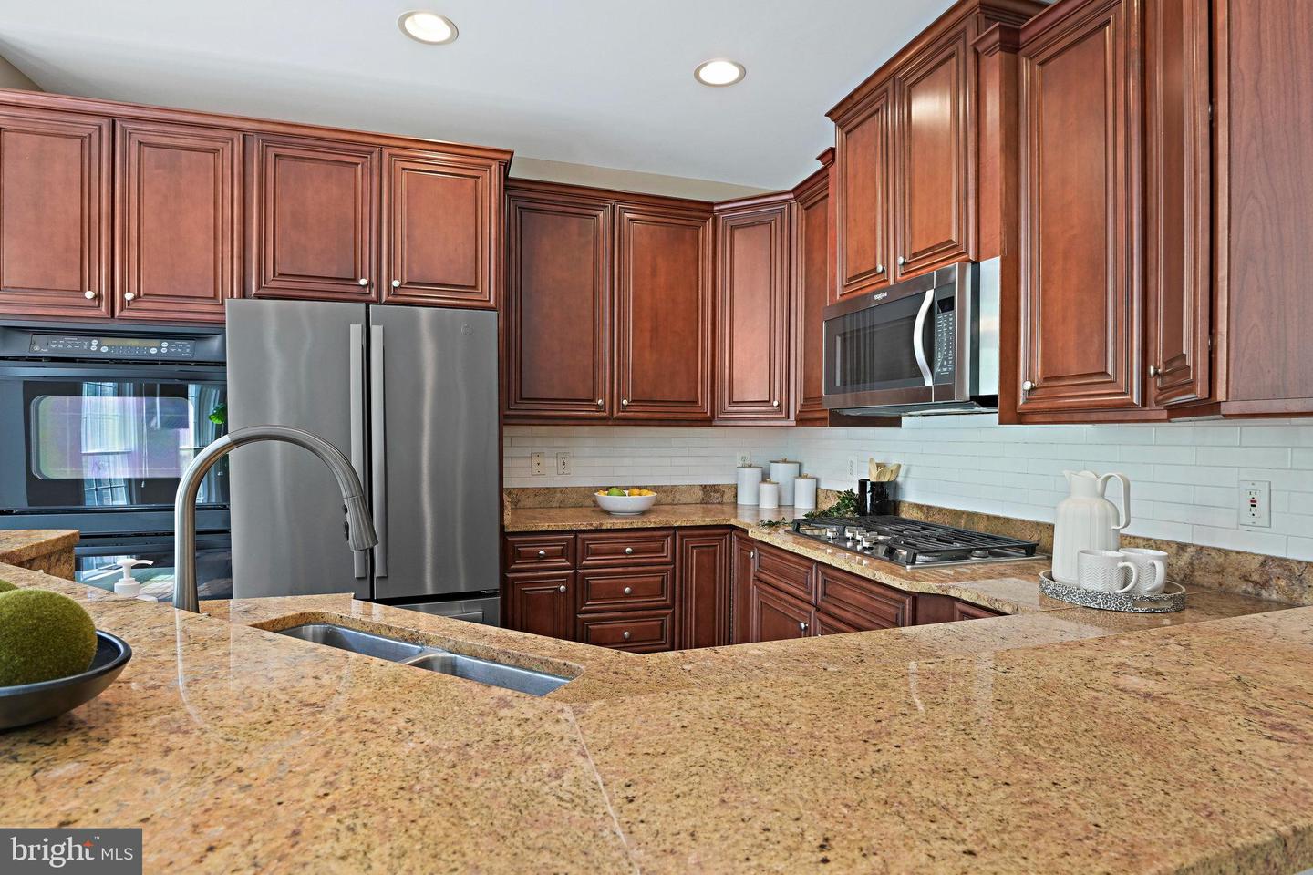 7752 LEGERE CT, MCLEAN, Virginia 22102, 4 Bedrooms Bedrooms, ,4 BathroomsBathrooms,Residential,For sale,7752 LEGERE CT,VAFX2237814 MLS # VAFX2237814