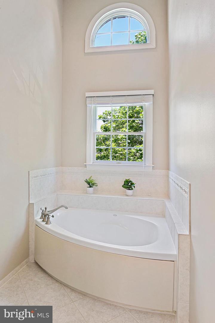 7752 LEGERE CT, MCLEAN, Virginia 22102, 4 Bedrooms Bedrooms, ,4 BathroomsBathrooms,Residential,For sale,7752 LEGERE CT,VAFX2237814 MLS # VAFX2237814