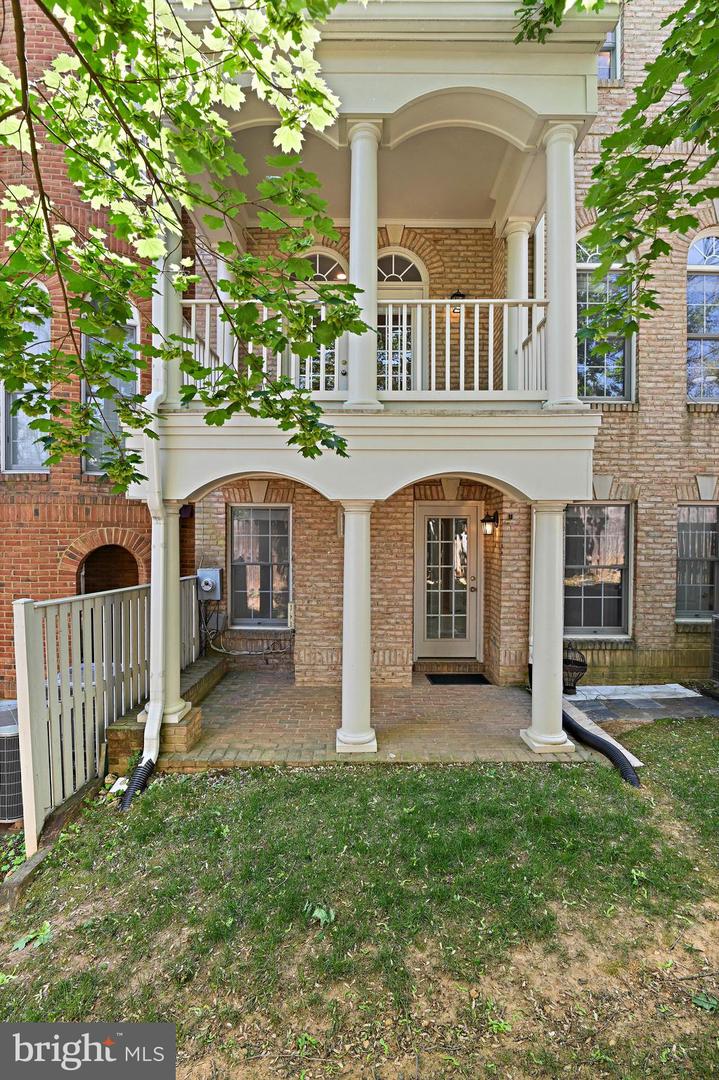 7752 LEGERE CT, MCLEAN, Virginia 22102, 4 Bedrooms Bedrooms, ,4 BathroomsBathrooms,Residential,For sale,7752 LEGERE CT,VAFX2237814 MLS # VAFX2237814