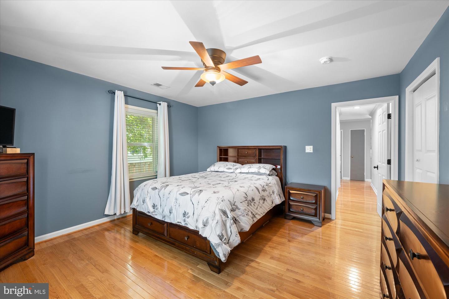 4117 FAIRFAX ST, FAIRFAX, Virginia 22030, 5 Bedrooms Bedrooms, ,2 BathroomsBathrooms,Residential,For sale,4117 FAIRFAX ST,VAFC2006238 MLS # VAFC2006238