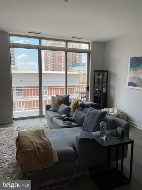 820 N POLLARD ST #912, ARLINGTON, Virginia 22203, 1 Bedroom Bedrooms, 3 Rooms Rooms,1 BathroomBathrooms,Residential,For sale,820 N POLLARD ST #912,VAAR2056828 MLS # VAAR2056828