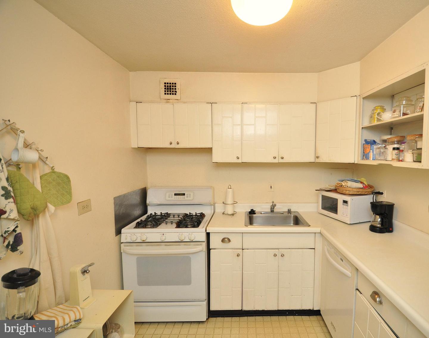 700 7TH ST SW #116, WASHINGTON, District Of Columbia 20024, 1 Bedroom Bedrooms, ,1 BathroomBathrooms,Residential,For sale,700 7TH ST SW #116,DCDC2198284 MLS # DCDC2198284