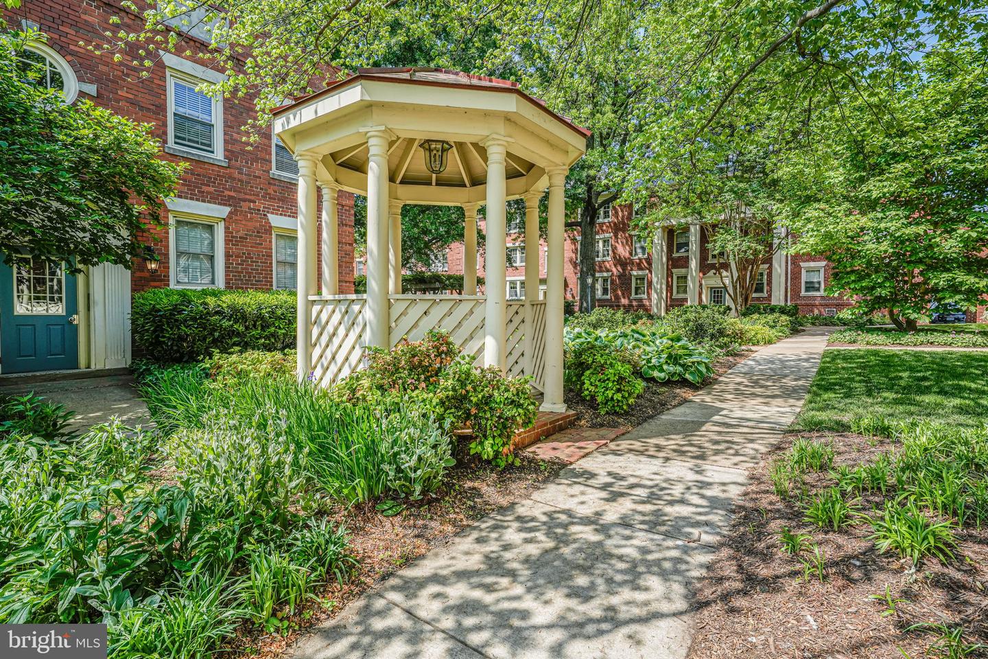 517 BASHFORD LN #5, ALEXANDRIA, Virginia 22314, 1 Bedroom Bedrooms, ,1 BathroomBathrooms,Residential,For sale,517 BASHFORD LN #5,VAAX2044768 MLS # VAAX2044768