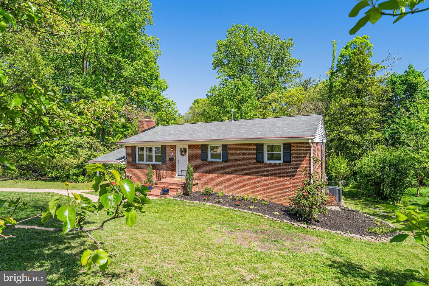 4001 PATRICIA ST, ANNANDALE, Virginia 22003, 5 Bedrooms Bedrooms, ,3 BathroomsBathrooms,Residential,For sale,4001 PATRICIA ST,VAFX2237684 MLS # VAFX2237684