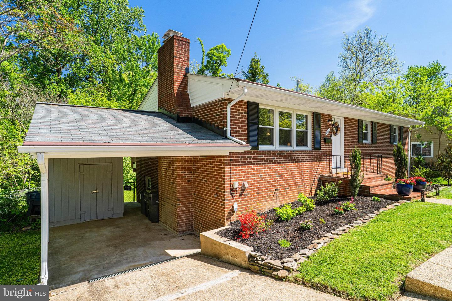 4001 PATRICIA ST, ANNANDALE, Virginia 22003, 5 Bedrooms Bedrooms, ,3 BathroomsBathrooms,Residential,For sale,4001 PATRICIA ST,VAFX2237684 MLS # VAFX2237684