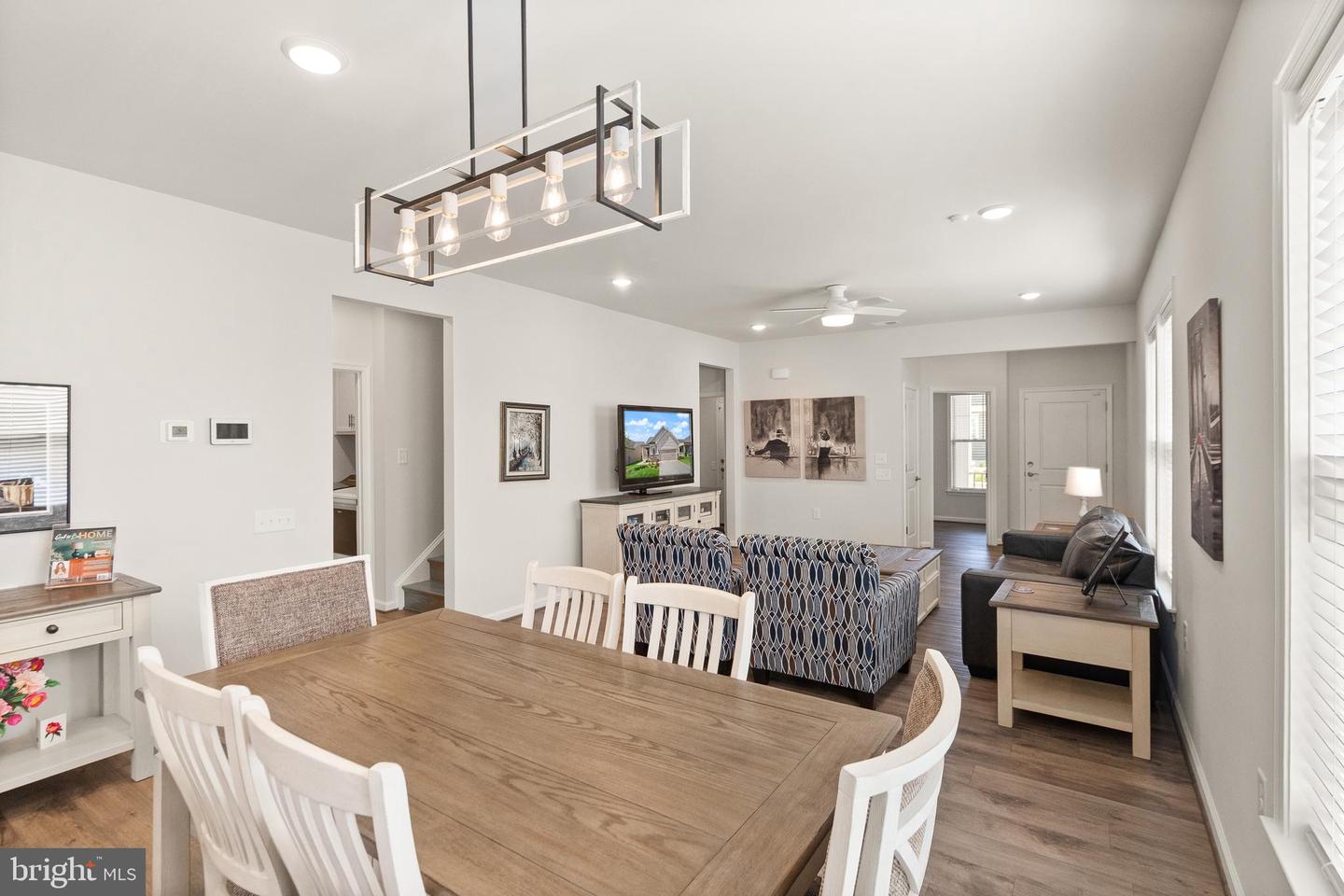 6248 ZINNIA LN, HAYMARKET, Virginia 20169, 3 Bedrooms Bedrooms, ,3 BathroomsBathrooms,Residential,For sale,6248 ZINNIA LN,VAPW2093500 MLS # VAPW2093500