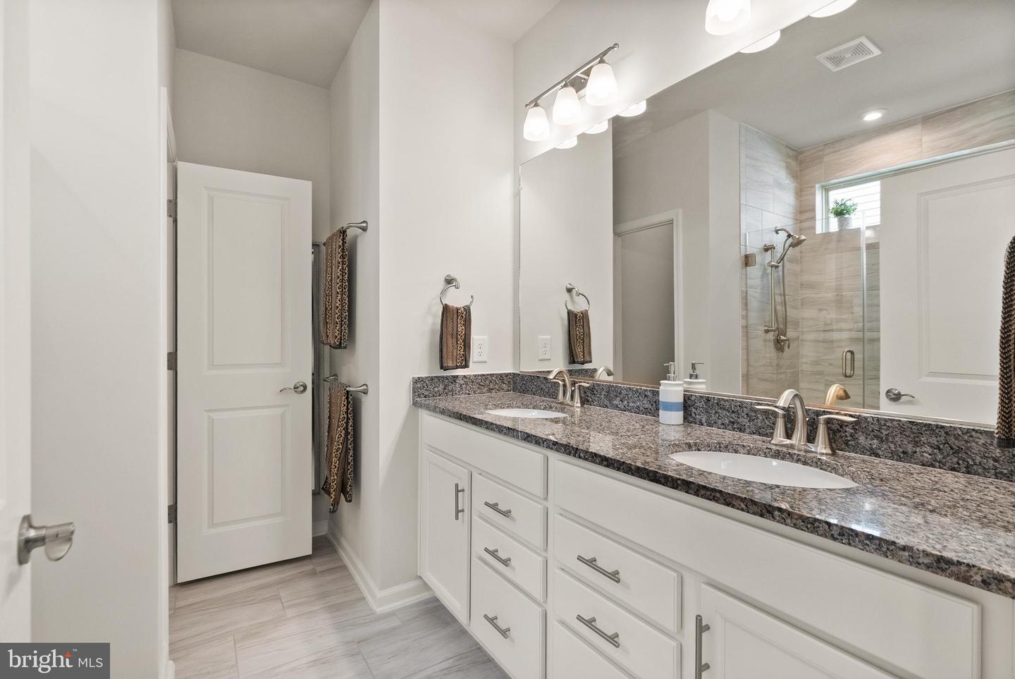 6248 ZINNIA LN, HAYMARKET, Virginia 20169, 3 Bedrooms Bedrooms, ,3 BathroomsBathrooms,Residential,For sale,6248 ZINNIA LN,VAPW2093500 MLS # VAPW2093500