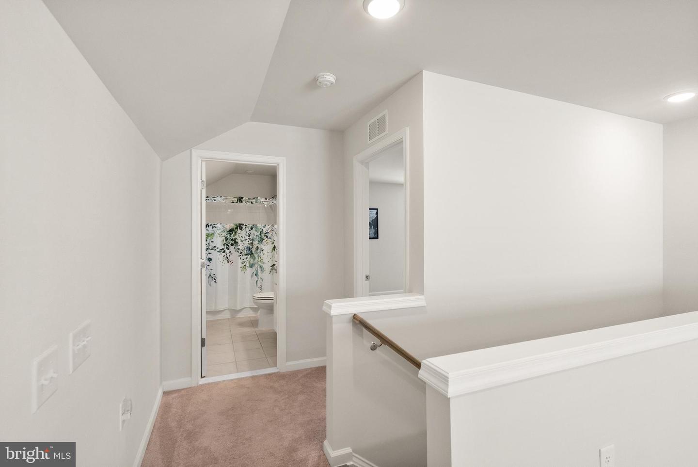 6248 ZINNIA LN, HAYMARKET, Virginia 20169, 3 Bedrooms Bedrooms, ,3 BathroomsBathrooms,Residential,For sale,6248 ZINNIA LN,VAPW2093500 MLS # VAPW2093500