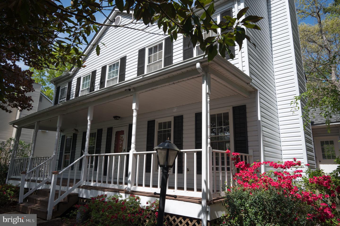 13483 PHOTO DR, WOODBRIDGE, Virginia 22193, 5 Bedrooms Bedrooms, 10 Rooms Rooms,3 BathroomsBathrooms,Residential,For sale,13483 PHOTO DR,VAPW2093542 MLS # VAPW2093542