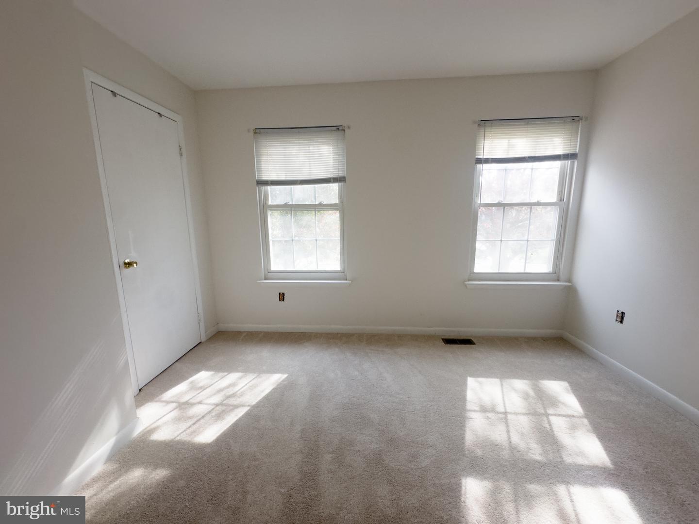 13483 PHOTO DR, WOODBRIDGE, Virginia 22193, 5 Bedrooms Bedrooms, 10 Rooms Rooms,3 BathroomsBathrooms,Residential,For sale,13483 PHOTO DR,VAPW2093542 MLS # VAPW2093542