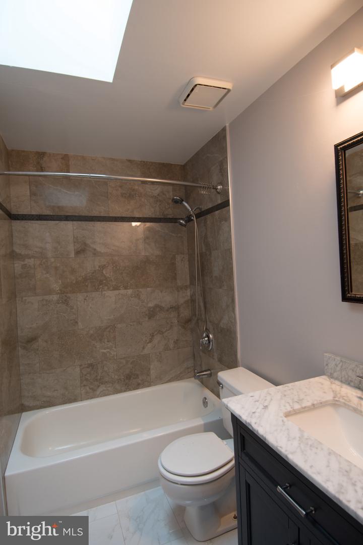 13483 PHOTO DR, WOODBRIDGE, Virginia 22193, 5 Bedrooms Bedrooms, 10 Rooms Rooms,3 BathroomsBathrooms,Residential,For sale,13483 PHOTO DR,VAPW2093542 MLS # VAPW2093542