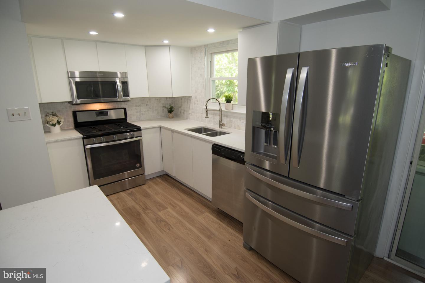 13483 PHOTO DR, WOODBRIDGE, Virginia 22193, 5 Bedrooms Bedrooms, 10 Rooms Rooms,3 BathroomsBathrooms,Residential,For sale,13483 PHOTO DR,VAPW2093542 MLS # VAPW2093542