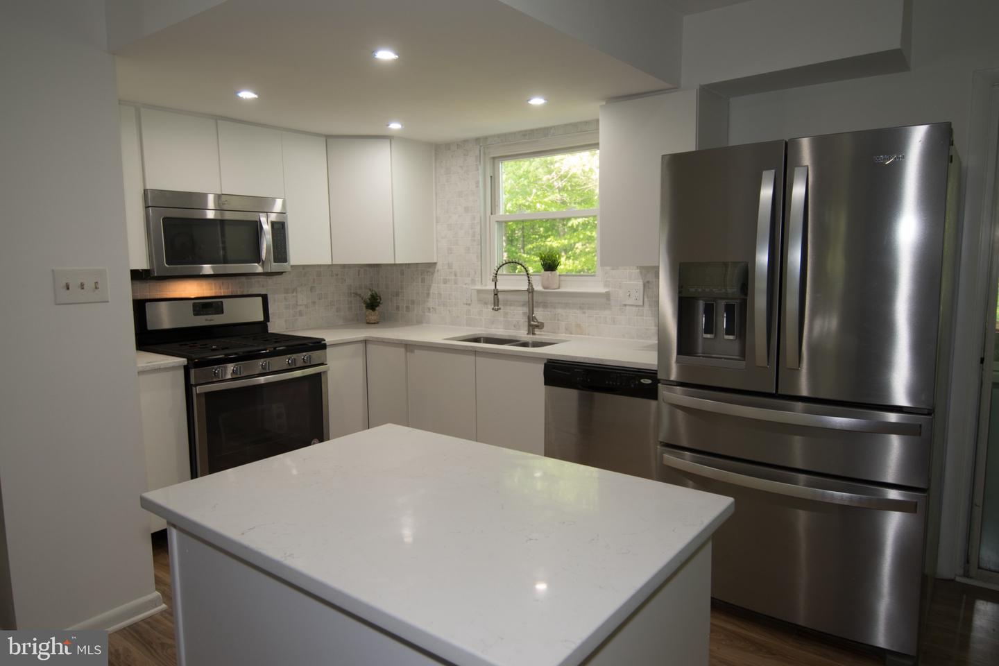 13483 PHOTO DR, WOODBRIDGE, Virginia 22193, 5 Bedrooms Bedrooms, 10 Rooms Rooms,3 BathroomsBathrooms,Residential,For sale,13483 PHOTO DR,VAPW2093542 MLS # VAPW2093542