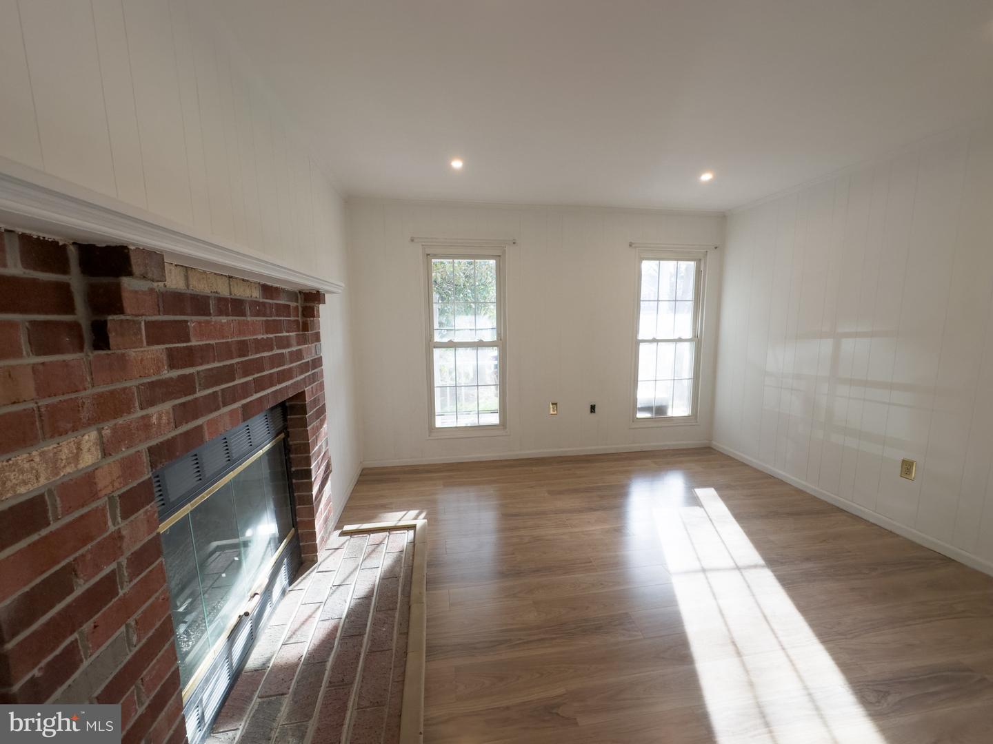 13483 PHOTO DR, WOODBRIDGE, Virginia 22193, 5 Bedrooms Bedrooms, 10 Rooms Rooms,3 BathroomsBathrooms,Residential,For sale,13483 PHOTO DR,VAPW2093542 MLS # VAPW2093542