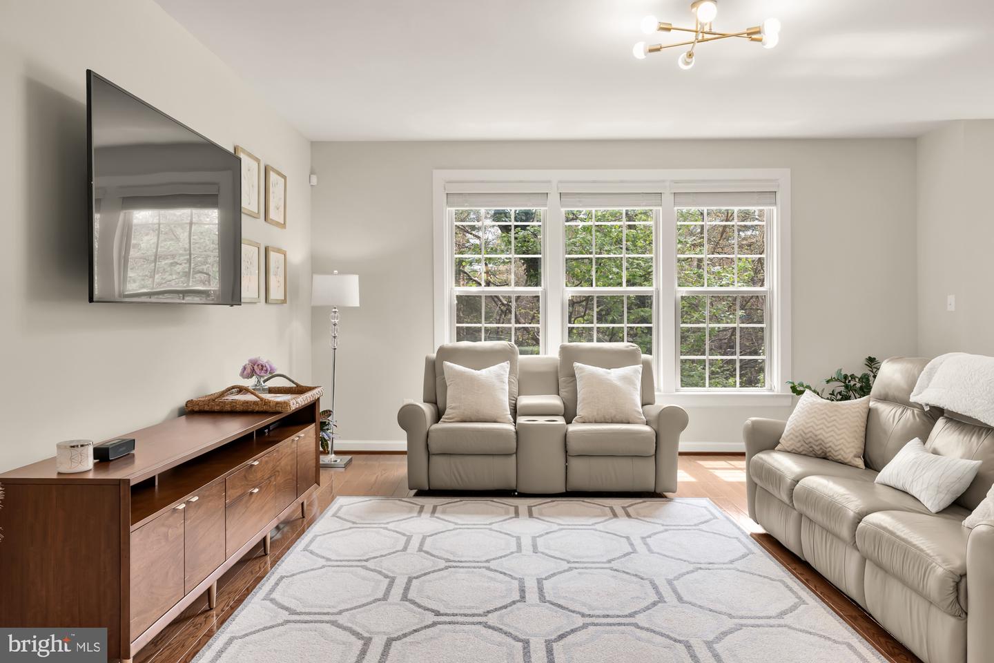 9087 BEAR BRANCH PL, FAIRFAX, Virginia 22031, 5 Bedrooms Bedrooms, ,4 BathroomsBathrooms,Residential,For sale,9087 BEAR BRANCH PL,VAFX2237850 MLS # VAFX2237850