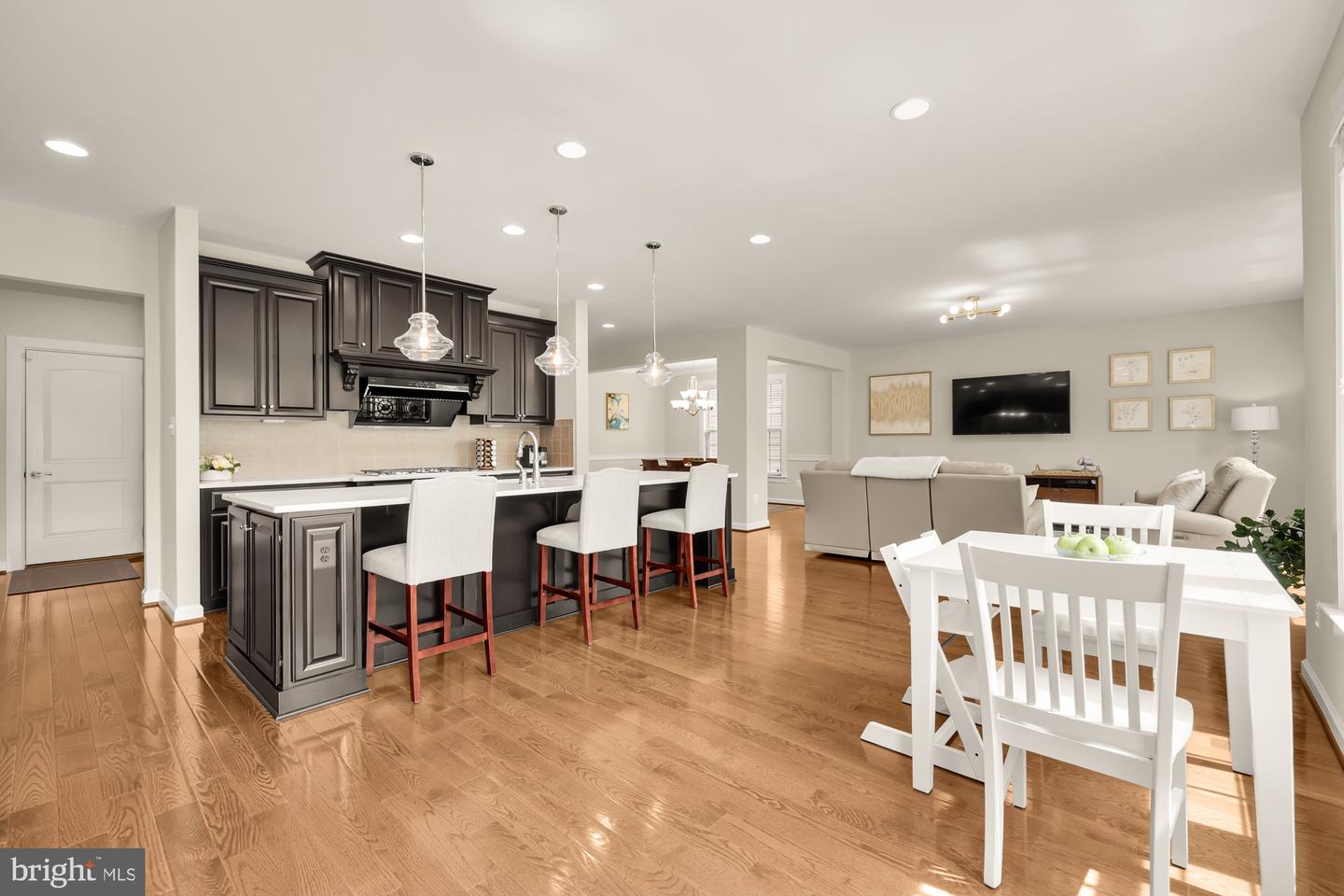 9087 BEAR BRANCH PL, FAIRFAX, Virginia 22031, 5 Bedrooms Bedrooms, ,4 BathroomsBathrooms,Residential,For sale,9087 BEAR BRANCH PL,VAFX2237850 MLS # VAFX2237850