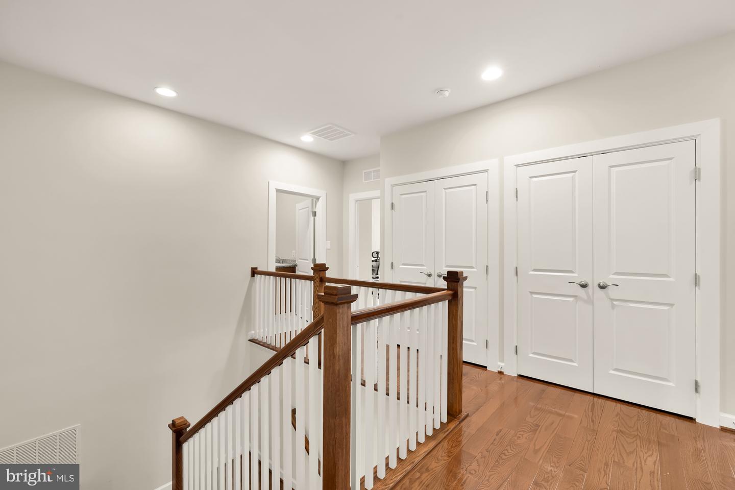 9087 BEAR BRANCH PL, FAIRFAX, Virginia 22031, 5 Bedrooms Bedrooms, ,4 BathroomsBathrooms,Residential,For sale,9087 BEAR BRANCH PL,VAFX2237850 MLS # VAFX2237850