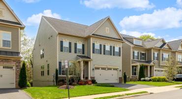 9087 BEAR BRANCH PL, FAIRFAX, Virginia 22031, 5 Bedrooms Bedrooms, ,4 BathroomsBathrooms,Residential,For sale,9087 BEAR BRANCH PL,VAFX2237850 MLS # VAFX2237850