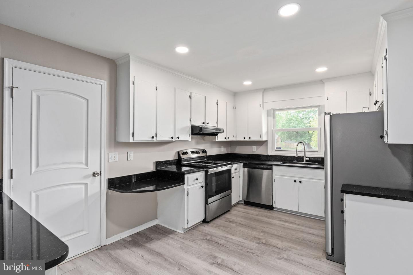 227 N RANDOLPH RD, FREDERICKSBURG, Virginia 22405, 3 Bedrooms Bedrooms, ,3 BathroomsBathrooms,Residential,For sale,227 N RANDOLPH RD,VAST2038408 MLS # VAST2038408