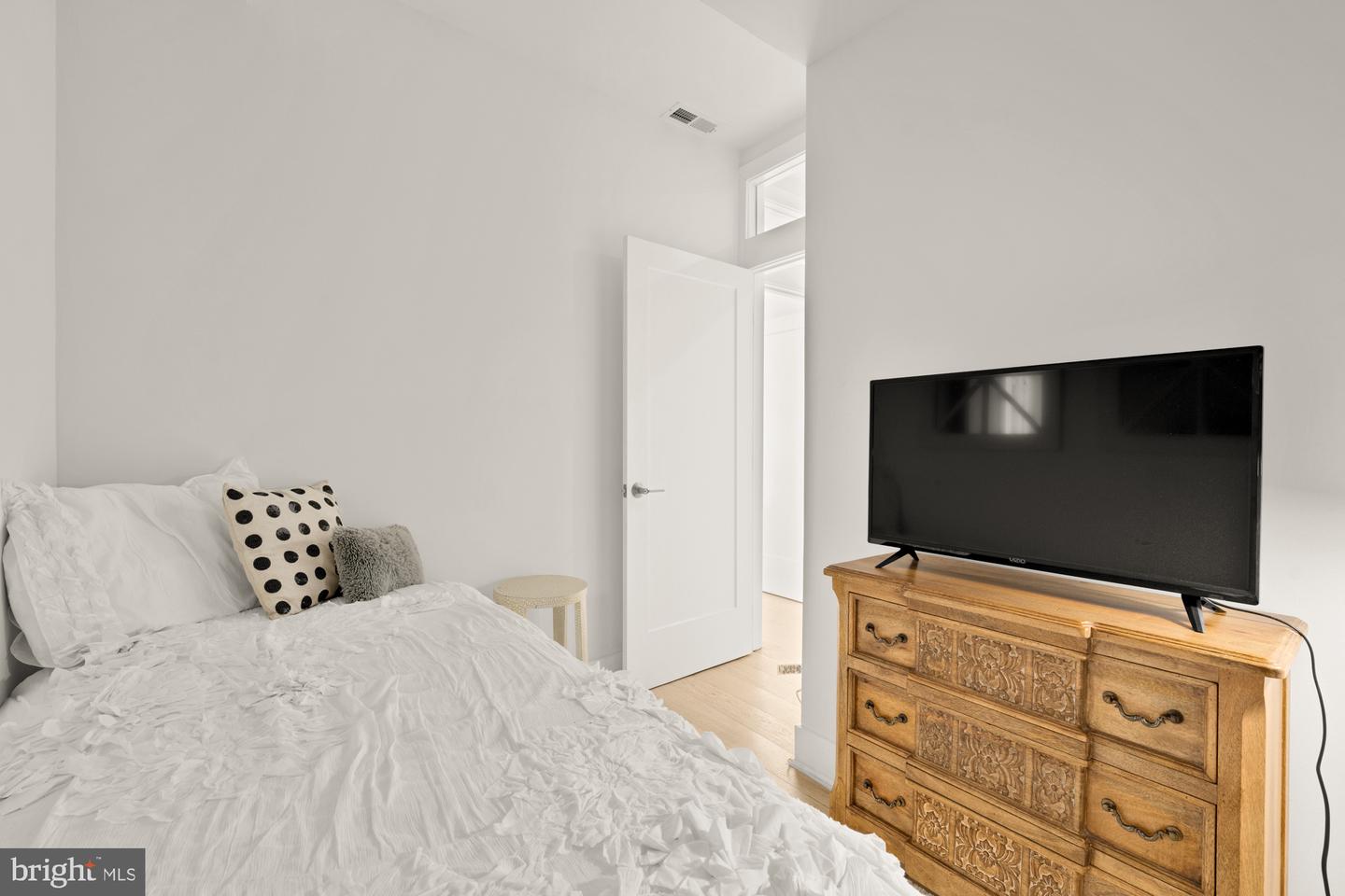 4016 GEORGIA AVE NW #9, WASHINGTON, District Of Columbia 20011, 3 Bedrooms Bedrooms, ,2 BathroomsBathrooms,Residential,For sale,4016 GEORGIA AVE NW #9,DCDC2198582 MLS # DCDC2198582