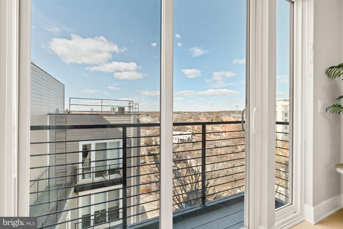 4016 GEORGIA AVE NW #9, WASHINGTON, District Of Columbia 20011, 3 Bedrooms Bedrooms, ,2 BathroomsBathrooms,Residential,For sale,4016 GEORGIA AVE NW #9,DCDC2198582 MLS # DCDC2198582