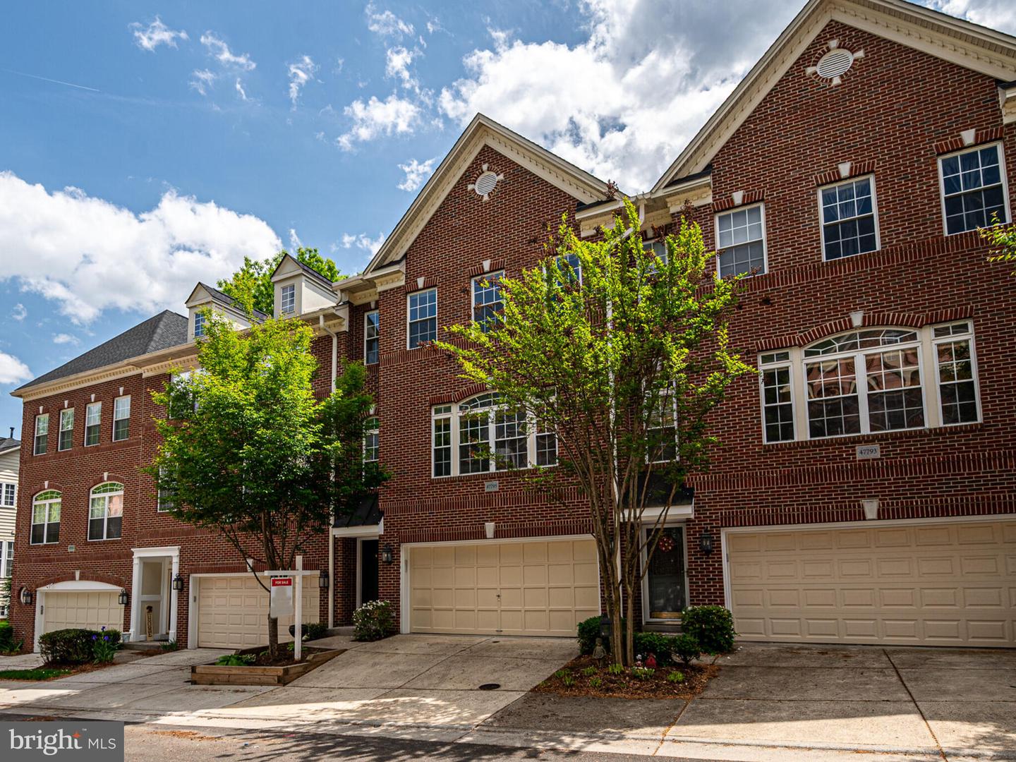 47795 SCOTSBOROUGH SQ, STERLING, Virginia 20165, 3 Bedrooms Bedrooms, ,2 BathroomsBathrooms,Residential,For sale,47795 SCOTSBOROUGH SQ,VALO2095294 MLS # VALO2095294