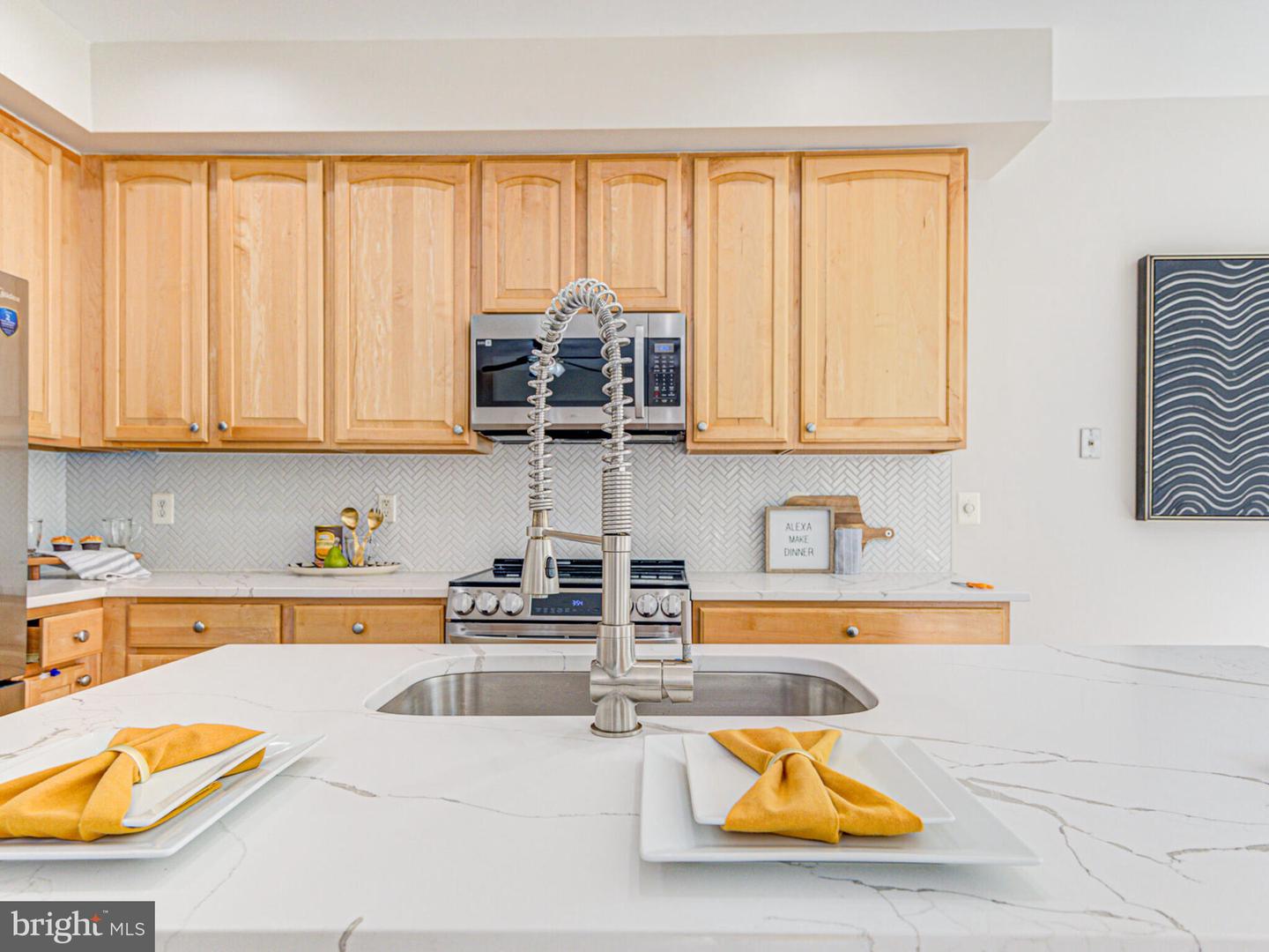 47795 SCOTSBOROUGH SQ, STERLING, Virginia 20165, 3 Bedrooms Bedrooms, ,2 BathroomsBathrooms,Residential,For sale,47795 SCOTSBOROUGH SQ,VALO2095294 MLS # VALO2095294