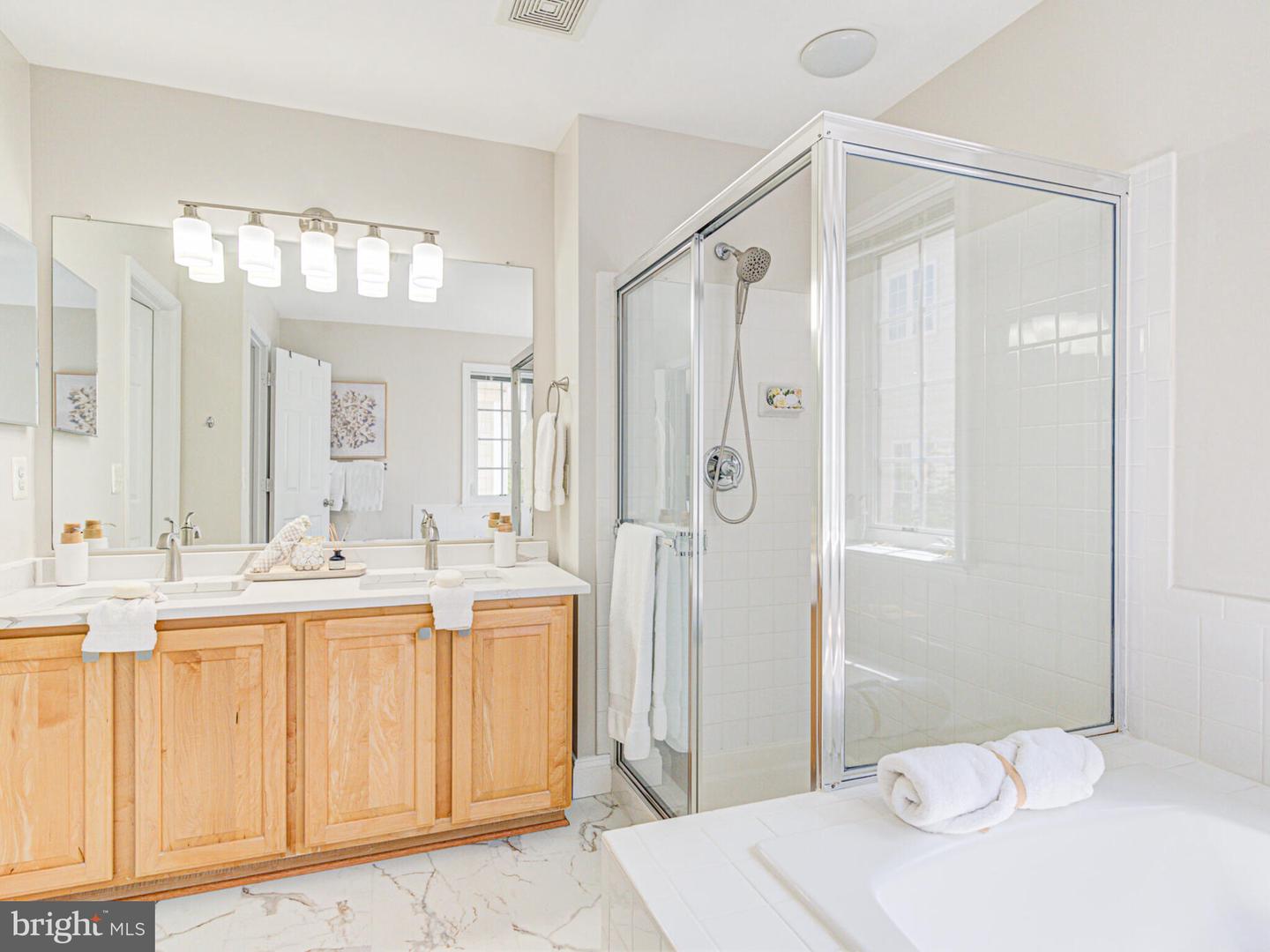 47795 SCOTSBOROUGH SQ, STERLING, Virginia 20165, 3 Bedrooms Bedrooms, ,2 BathroomsBathrooms,Residential,For sale,47795 SCOTSBOROUGH SQ,VALO2095294 MLS # VALO2095294